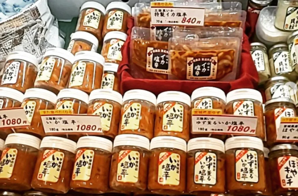 平塚商店の塩辛商品がずらりと並ぶ画像