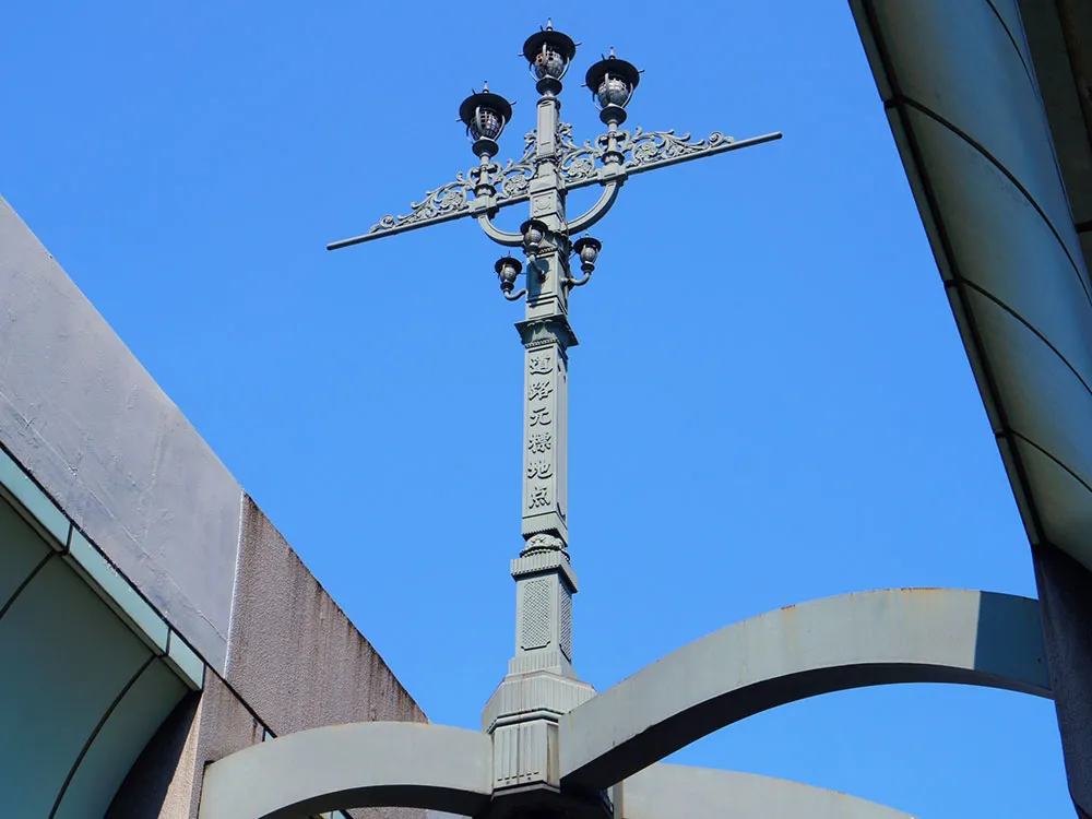 日本橋の日本国道路元標地点の画像