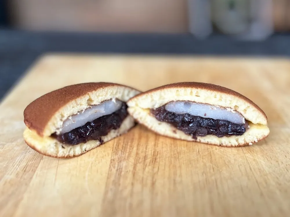 福どら焼きを半分に切った画像