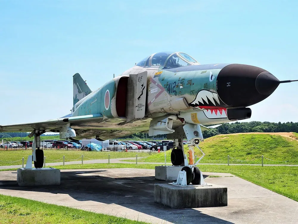茨城空港公園のF4戦闘機の画像