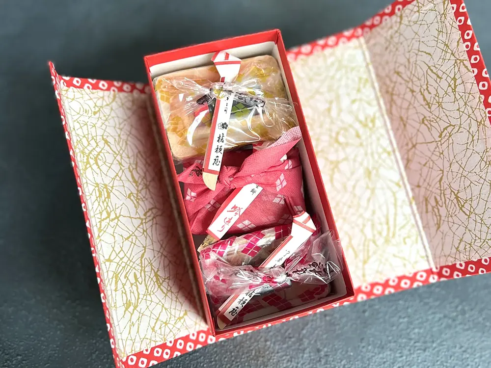 桔梗信玄餅 味くらべのボックスの中身