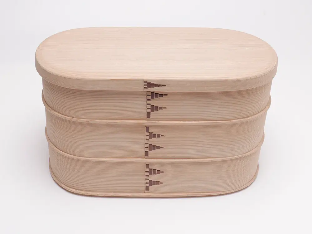 無塗装の白木の曲げわっぱの画像