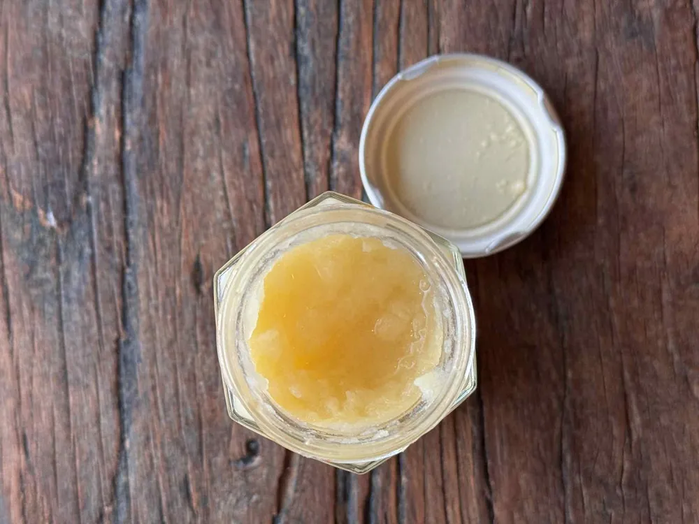 リンゴバターの蓋を開けて上から撮影した画像