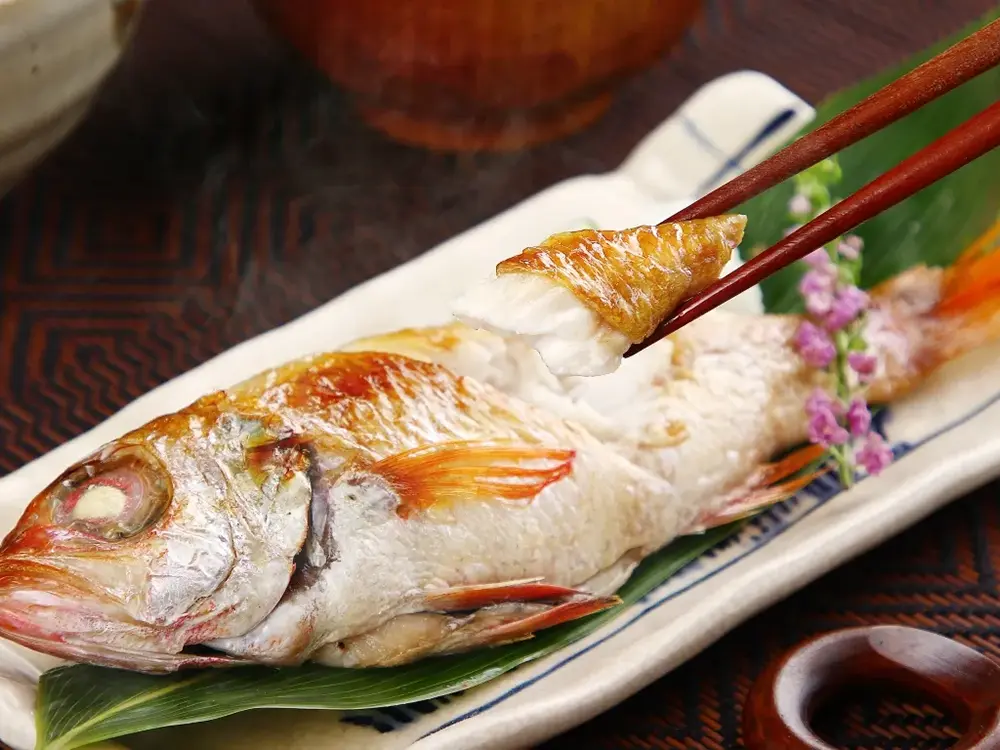 のどぐろの塩焼きの箸あげ画像