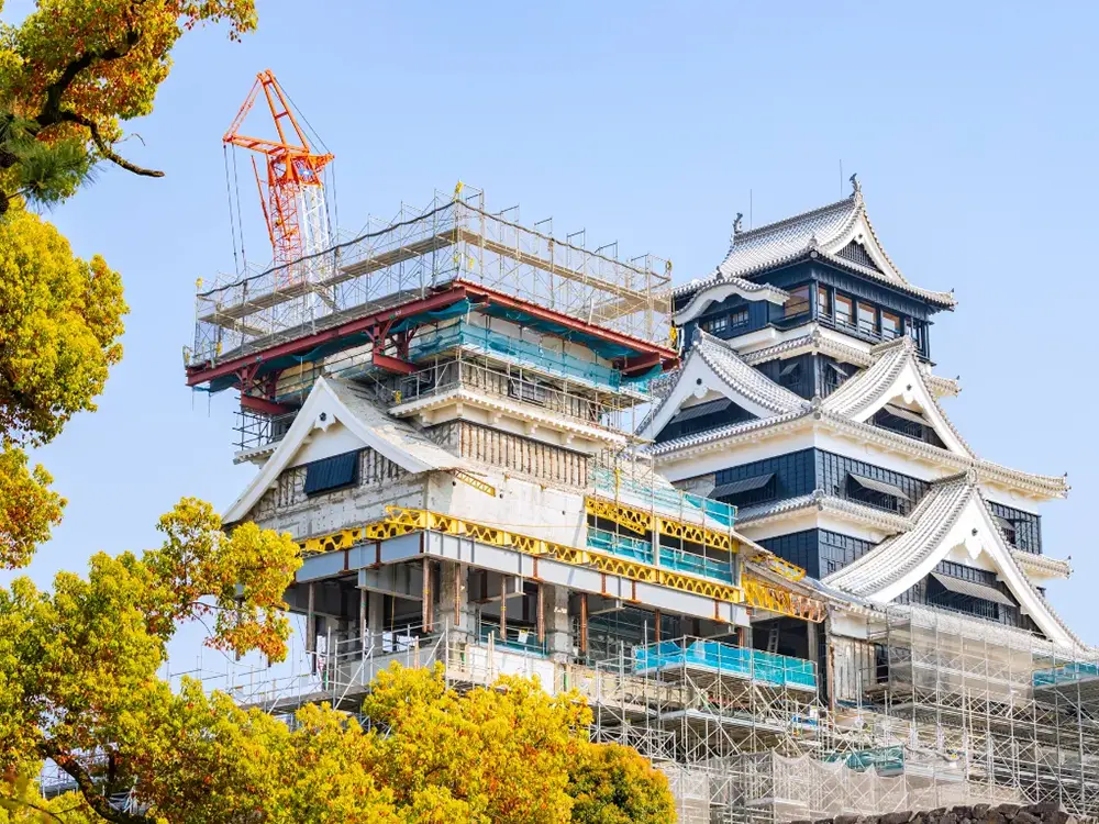 修理中の熊本城の様子の画像