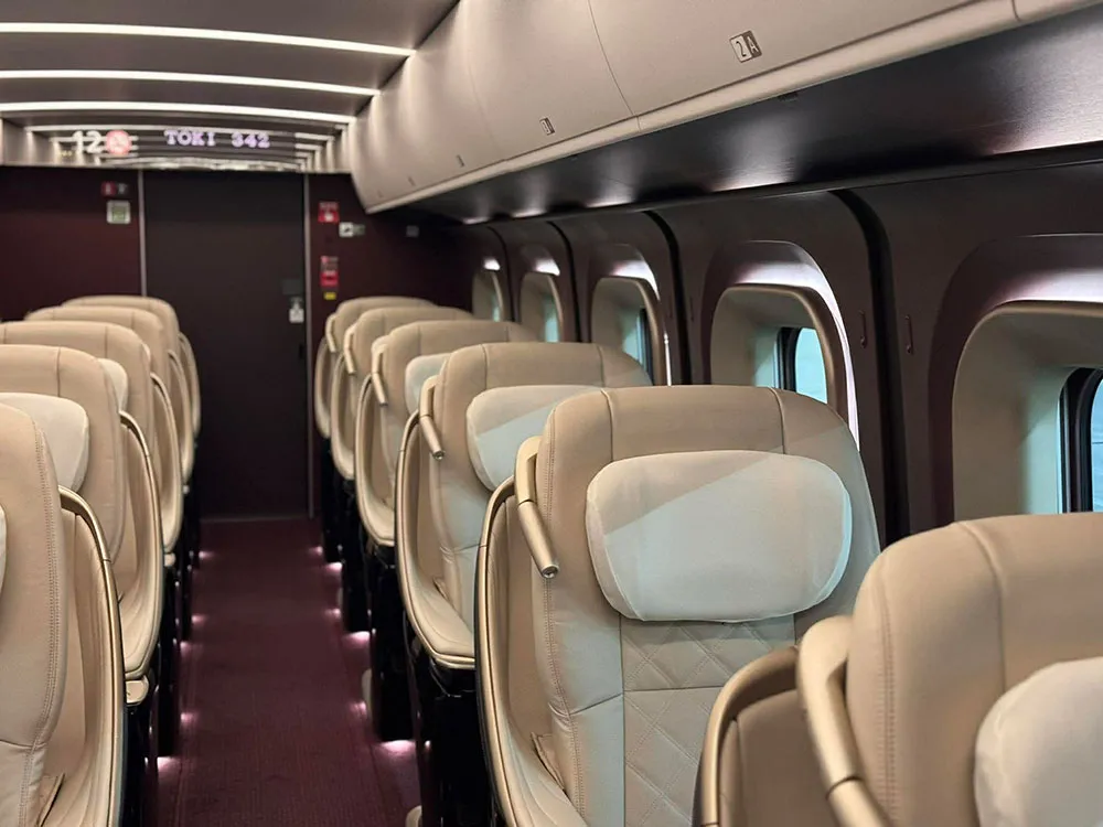 グラングラスの車内