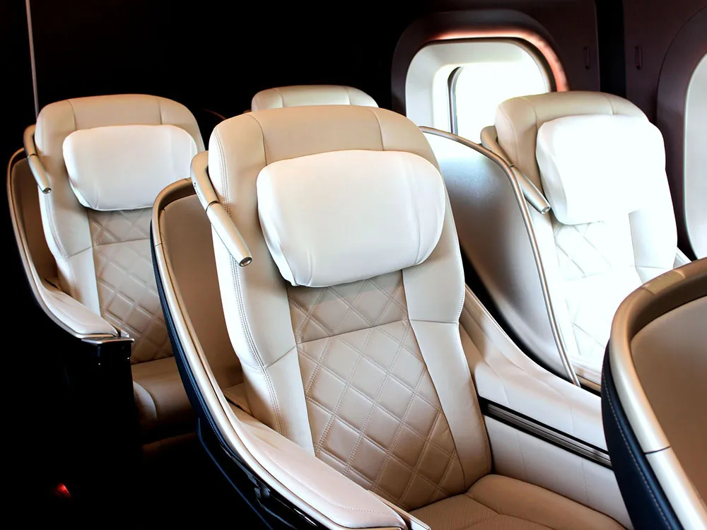 グラングラスの車内