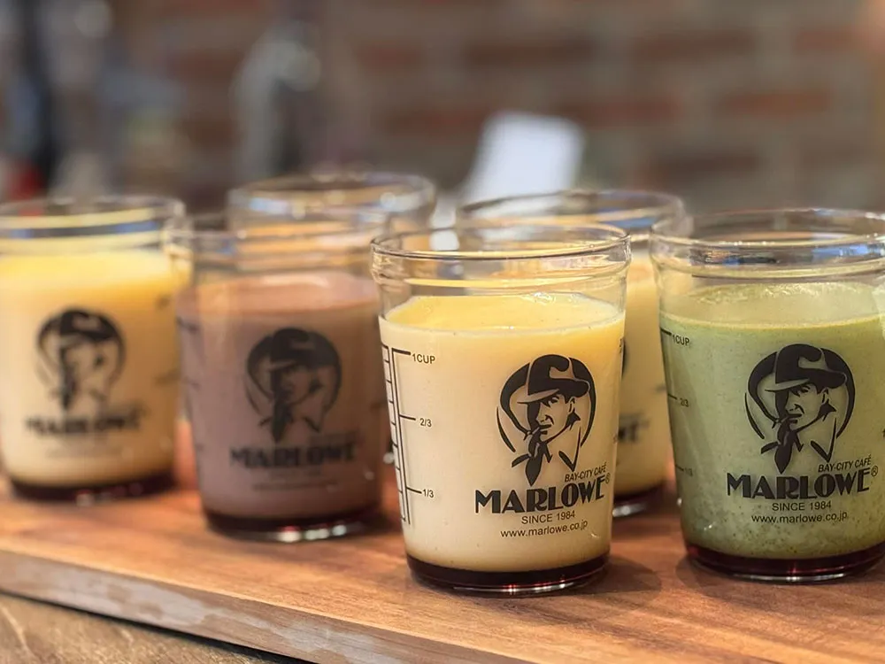 マーロウのプリンを並べた写真