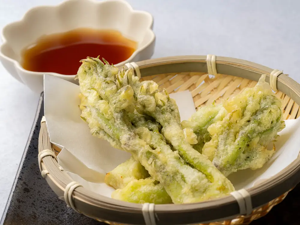 タラの芽の天ぷらの画像