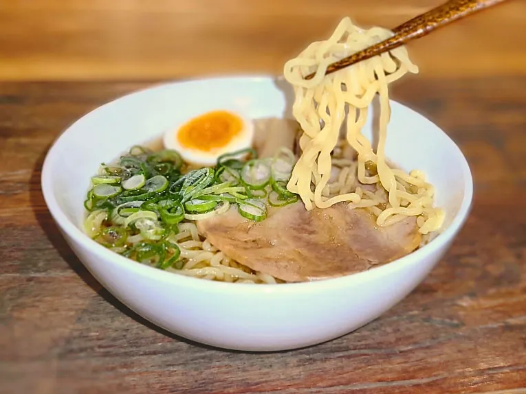 ラーメン箸上げの画像