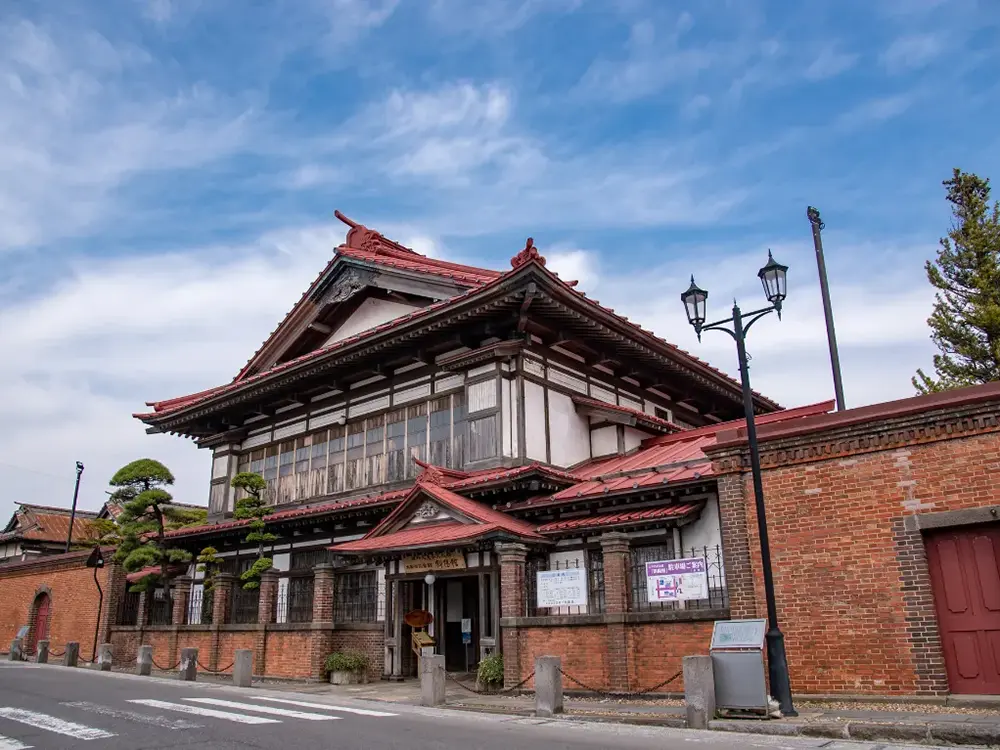 五所川原市にある斜陽館の全景画像