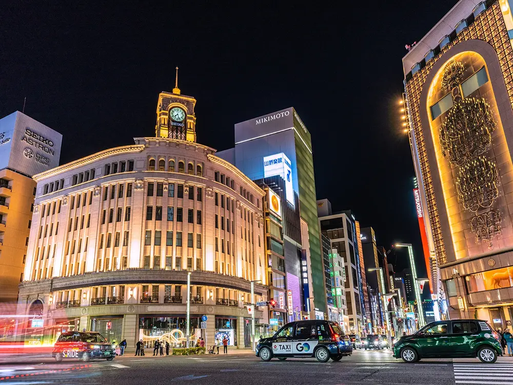 現代の銀座・夜の風景画像