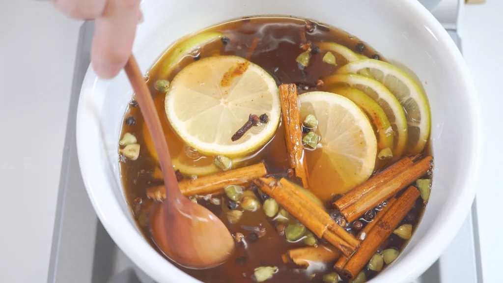 クラフトコーラを煮込んでいる画像
