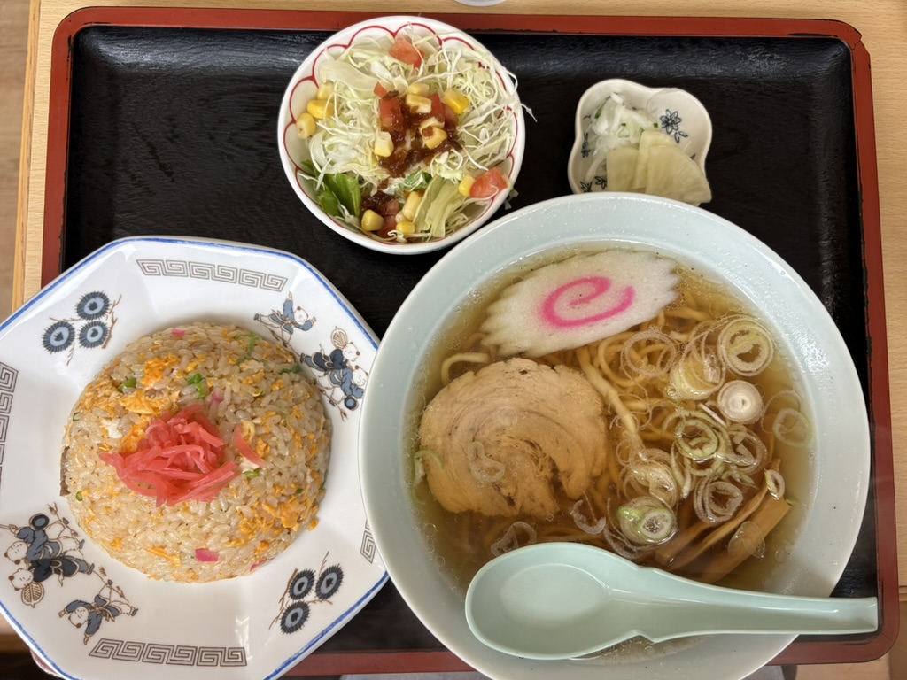 「めん一番」のラーメンチャーハンセットの画像
